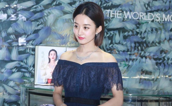 7年之前，赵丽颖被推上明星位置，而她被迫退出，还有多少人记得
