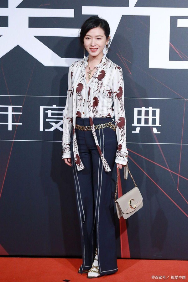 绝代女神万茜：演技派女演员，气质迷人，美不胜收