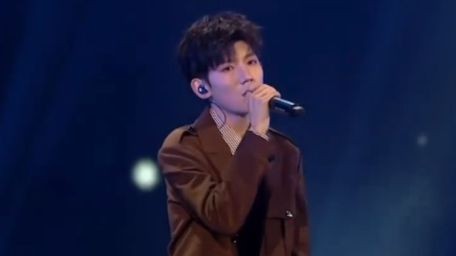 王源跨年<a target=