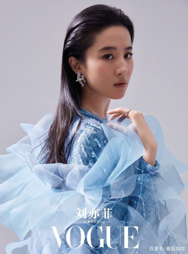 2亿搜索，5万阅读，刘亦菲再次登上热搜榜首，爆火究竟谁靠谁？