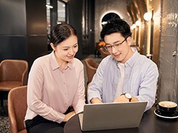 公众人物和媒体从业者