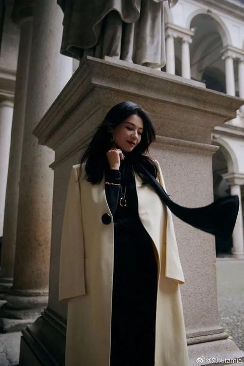 女明星出游穿搭图片