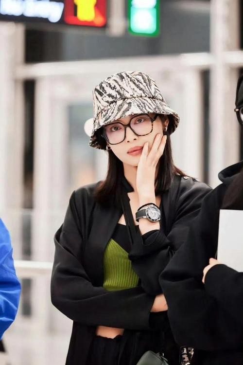 女明星出游穿搭图片