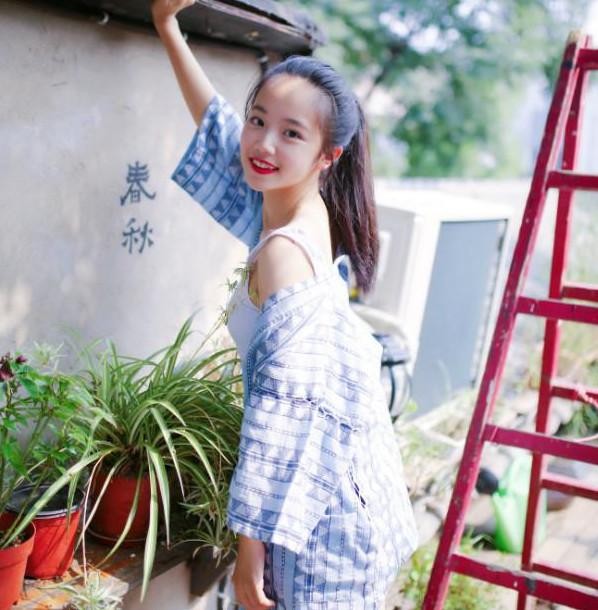 林心如工作室新签女艺人，看到女孩的长相后，网友们都替她心疼！