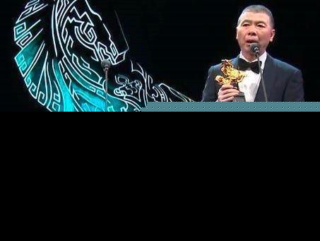 冯小刚称有太多垃圾观众被洪晃吐槽：道德败坏还理直气壮