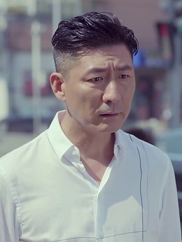 赵岭(张子健饰演)
