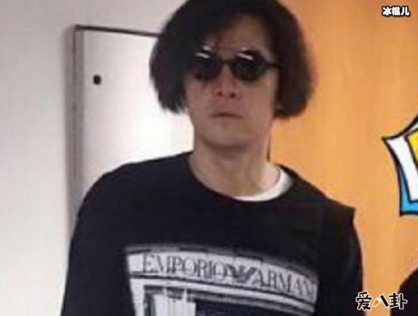 胡歌爆炸头造型