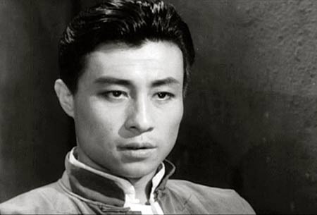 《环球人物》杂志:记忆中老明星们的真实生活