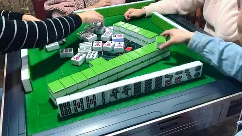 四川麻将：单吊九筒忍住不胡，后面的回报大大超出预料