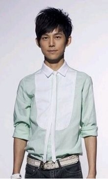 何炅