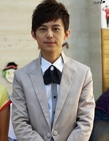 何炅