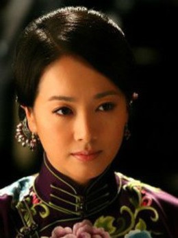 韩如冰(左小青饰演)