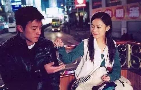 娱乐圈两个浪子，感情经历丰富，他们妻子却都是最不被看好的那个