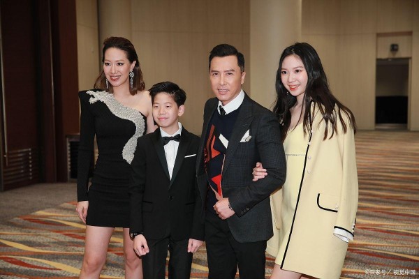 甄子丹女儿签约索尼音乐正式出道！