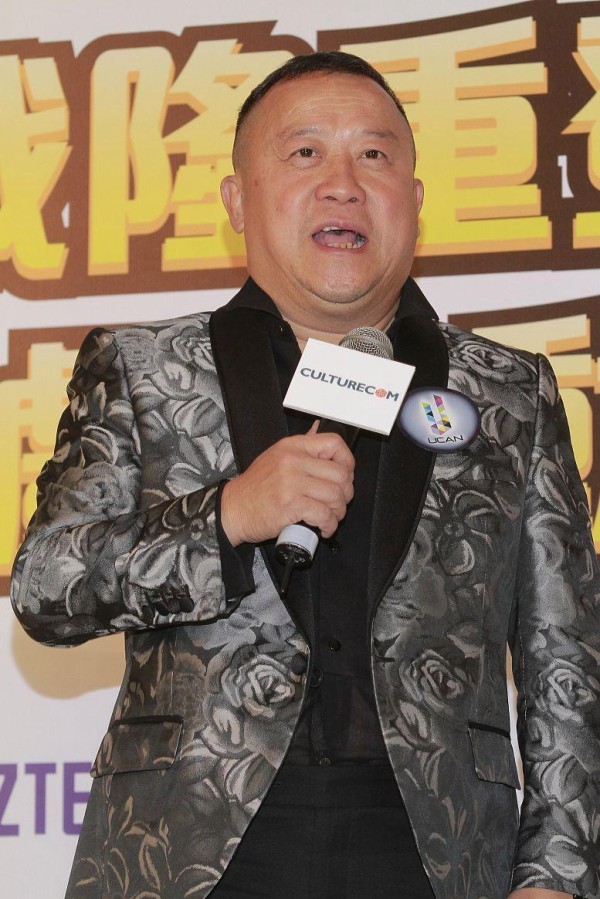 曾志伟站台网红开业惹争议：传统明星与网红经济的碰撞