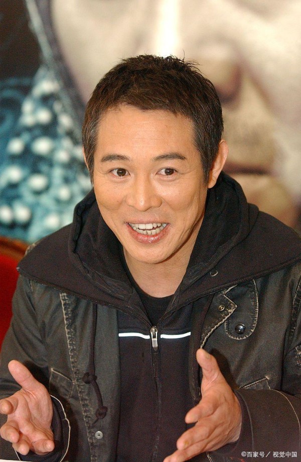 62岁李连杰生日当天更新动态：计划脱离壹基金所有公职
