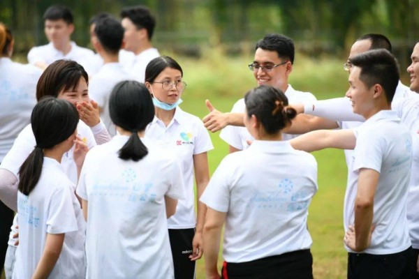 黄建盛活动_江苏宜兴美团我要建网站怎么建_适合团建的活动