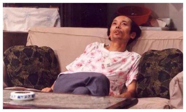 明星们成名前的生活并非一帆风顺，有的养过猪、有的干过苦力