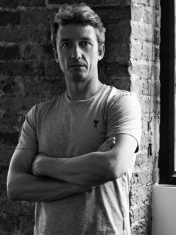 Photograph, Standing, Chin, Forehead, Black-and-white, Portrait, Photography, Arm, Muscle, Monochrome photography, 