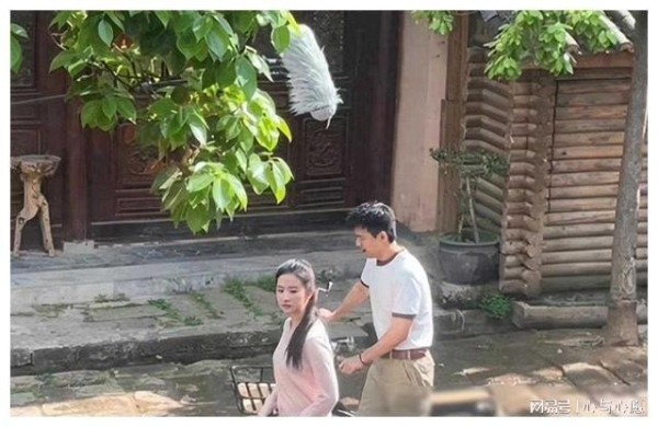 李现刘亦菲新剧路透：刘亦菲比路人还胖，不减肥仅靠颜值吃饭？