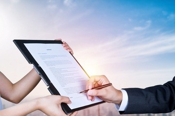 房屋买卖合同不是本人签字有效吗