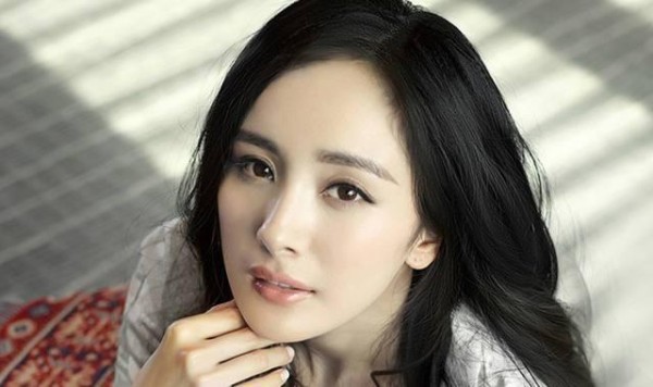 年收入最高的5位女明星，赵丽颖上榜，杨颖第3，第1名无人能比！