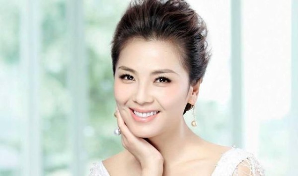 年收入最高的5位女明星，赵丽颖上榜，杨颖第3，第1名无人能比！