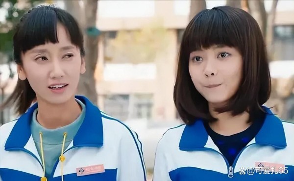 一场婚礼，谭松韵、黄晓明暴露真实人品，缺席的刘昊然这下麻烦了