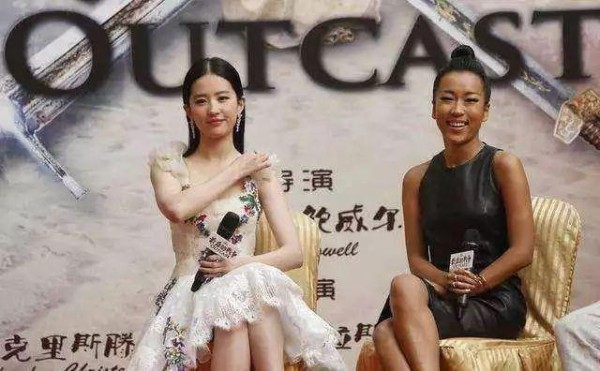 明星们的尴尬同框瞬间，郭德纲林志颖这张太经典