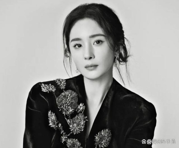 杨幂演技被导演打脸，内涵她20年没进步，网友：又要拉个大的？