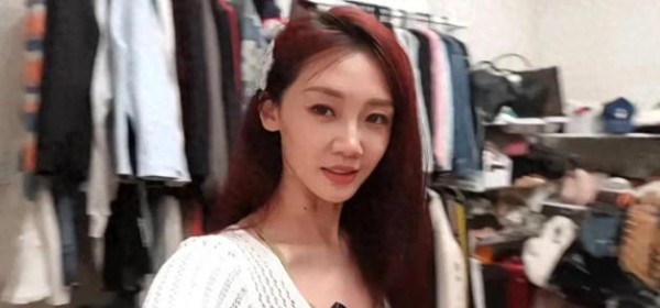 苗苗的时尚断舍离：揭秘女明星的衣物世界