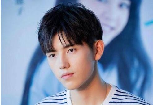盘点“裙带”关系的尴尬演员们：没演技依旧资源充足，只因背景深
