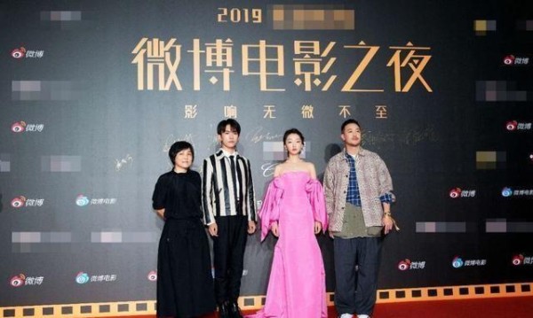 又有瓜吃了！00后小鲜肉恋上顶流女星，没人相信的恋情