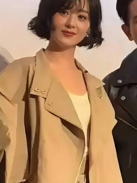 为何赵丽颖改变了择偶观?看到陪儿子的赵德胤,才懂冯绍峰的遗憾