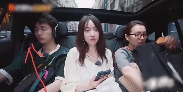 《花少 6》：嘉宾表现引争议，综艺背后的真实与虚伪
