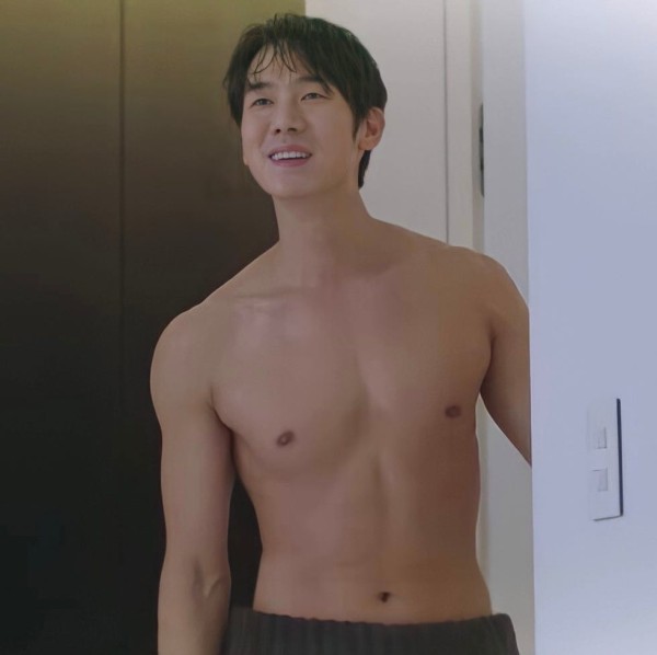 韓國男星身材排行榜 柳演錫 身材 肌肉 腹肌