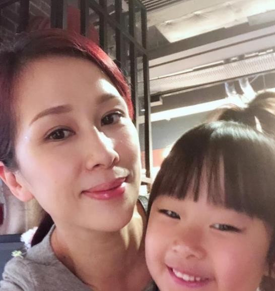 娱乐圈有哪些女星嫁给了“假富豪”？富豪有真假，嫁人需谨慎呀
