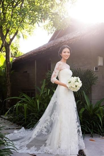 穿婚纱的世姐是世界上最美的女人