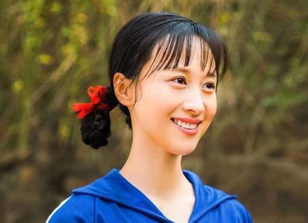 ​没有一点后台的女明星，出道14年零绯闻，打拼到35岁爆红
