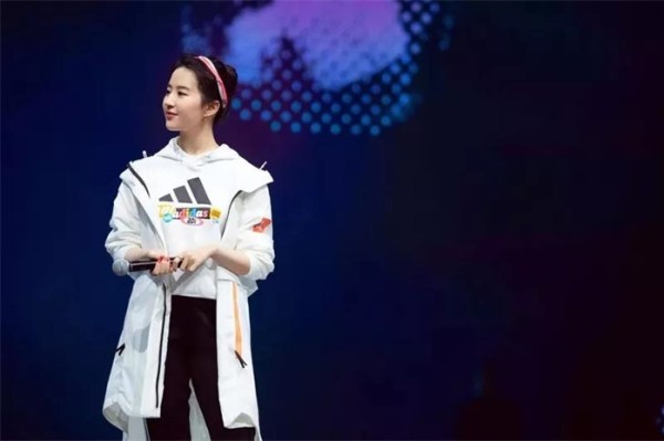 10小时转发超26万，刘亦菲签约阿迪达斯为何引爆社交媒体？