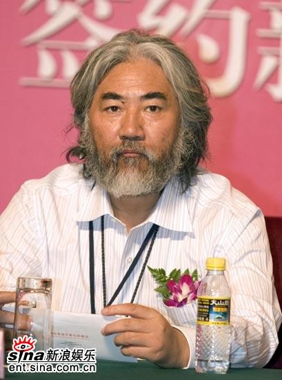 组图:刘亦菲生日会签约音乐公司正式进军歌坛