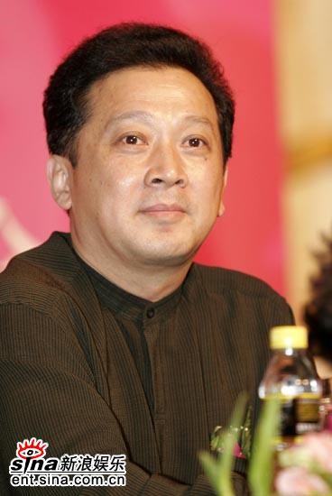 组图:刘亦菲生日会签约音乐公司正式进军歌坛