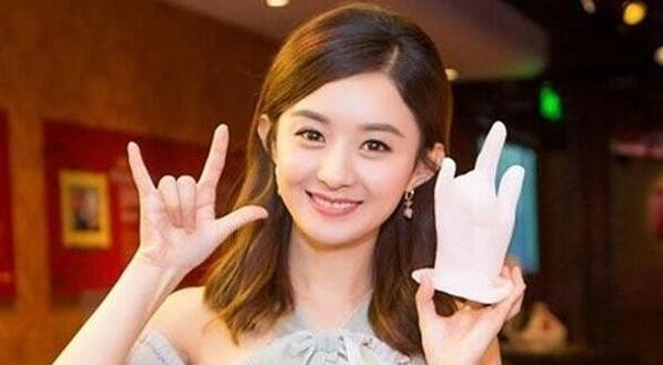 赵丽颖冯绍峰疑似恋情坐实！住同一酒店视频曝光