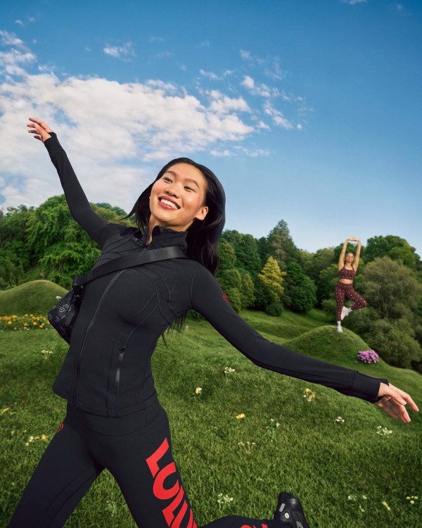 lululemon驚喜聯名迪士尼！米奇、米妮化身廣告片主角，可愛圖案t恤、瑜珈服這裡能入手