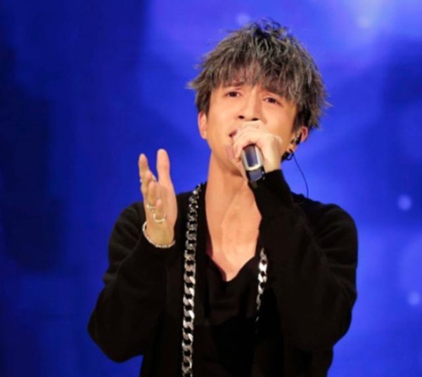 演员不演戏，歌手不出新歌，反而是靠综艺节目来维持人气