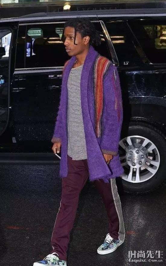  Rocky