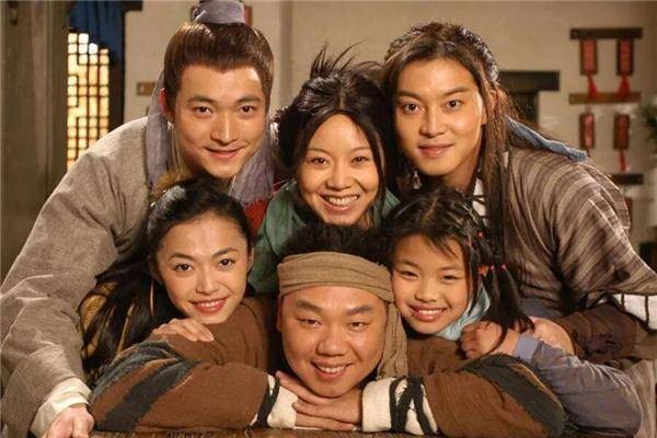《山海情》让闫妮、姚晨再次同框<strong></p> <p>闫妮</strong>，上下级关系发生了变化