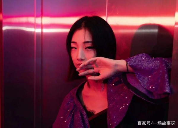 徐明朝两次发文怼Yamy，老板与艺人公开开撕，真的情商不高！