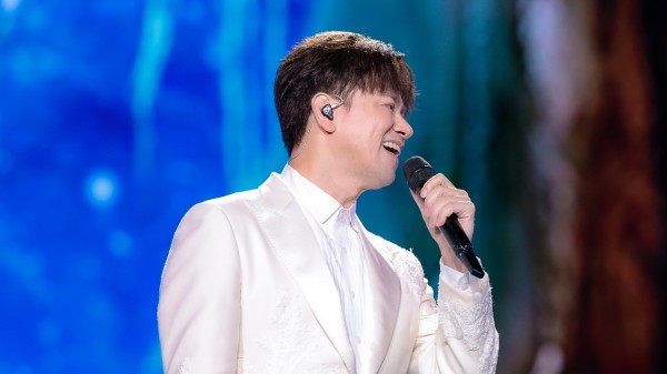 李圣杰爆笑挑战歪唱版“备胎三部曲”，直呼挑战到底！