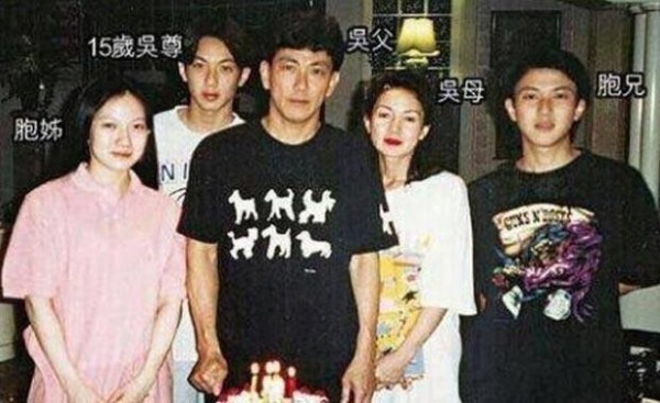 杨颖弟弟颜值高，盘点那些家族基因优越的明星